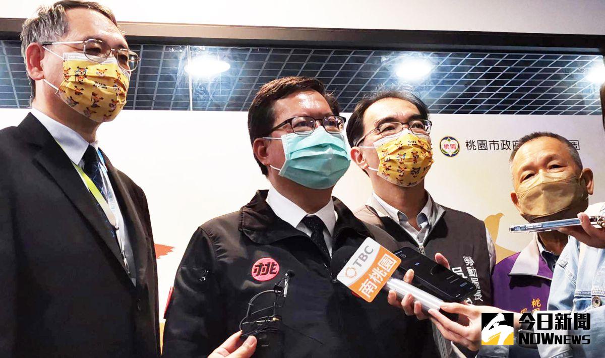 ▲鄭文燦表示，目前市府沒有安全備量，完全靠中央配賦，應該不會剩餘，現在都是短缺的狀態」，希望中央配賦快一點、多一點。（圖／記者李春台攝，2022.05.09）