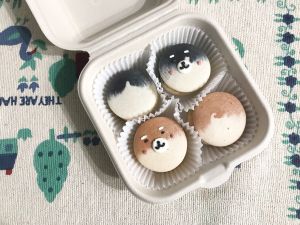 限時10天!誠品集全台22間夢幻甜點 柯基屁屁萌麵包必吃 ▲「墨暮達」特製造型馬卡龍。(圖/誠品提供)