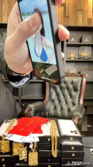 ▲▼連千毅公布自稱是牙牙小姐的比基尼照。(圖/蘭庭精品臉書) ▲▼連千毅公布自稱是牙牙小姐的比基尼照。(圖/蘭庭精品臉書)