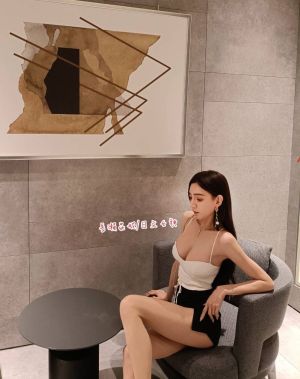 ▲長瀨昆妮臉上無笑容。(圖/長瀨昆妮臉書) ▲長瀨昆妮臉上無笑容。(圖/長瀨昆妮臉書)