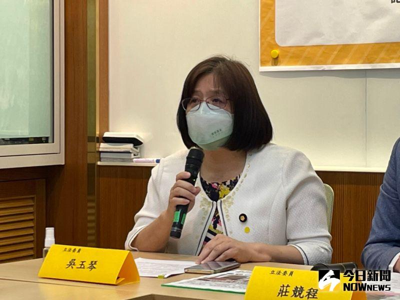 ▲民進黨立委吳玉琴確診。(圖/記者黃宣尹攝)