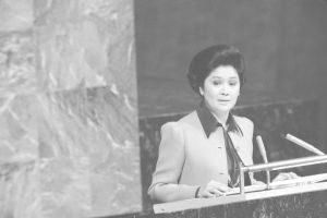 ▲伊美黛・馬可仕（Imelda Marcos）叱吒國際政壇。圖為伊美黛在聯合國會議上發言。（圖／美聯社／達志影像）