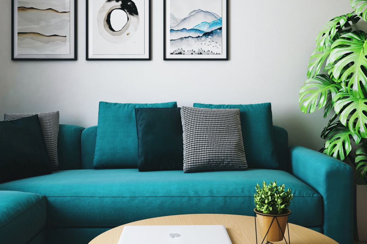 ▲孩子結婚，爸媽要幫孩子出錢買房嗎？作家黃越綏分享，一名媽媽贊助700萬頭款買房最後卻是悲劇收場，故事引發討論。（示意圖／取自unsplash）