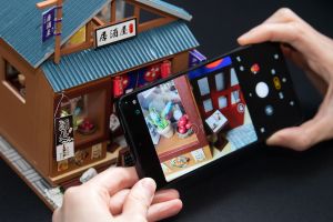 Motorola edge 30 pro配置5,000萬畫素超廣角微距鏡頭。(圖/官方提供) ▲Motorola edge 30 pro配置5,000萬畫素超廣角微距鏡頭。(圖/官方提供)