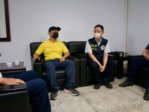 陳文省理事分享個人成功經驗。 ▲陳文省理事分享個人成功經驗。(圖/移民署提供)