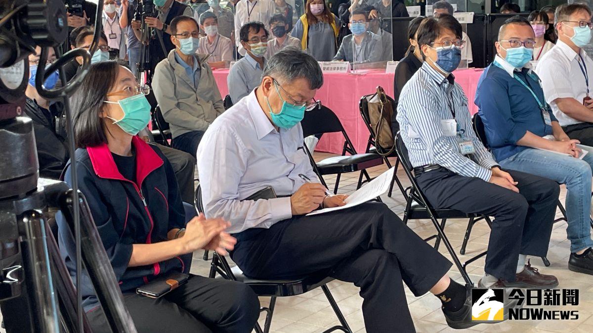 ▲台北市長柯文哲13日出席社宅招標抽籤記者會，並於會後接受媒體訪問。（圖／記者丁上程攝，2022.05.13）