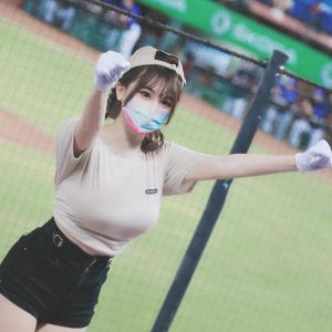 ▲外型甜美的熊霓,好身材不輸林襄。(圖/翻攝熊霓IG) ▲外型甜美的熊霓,好身材不輸林襄。(圖/翻攝熊霓IG)