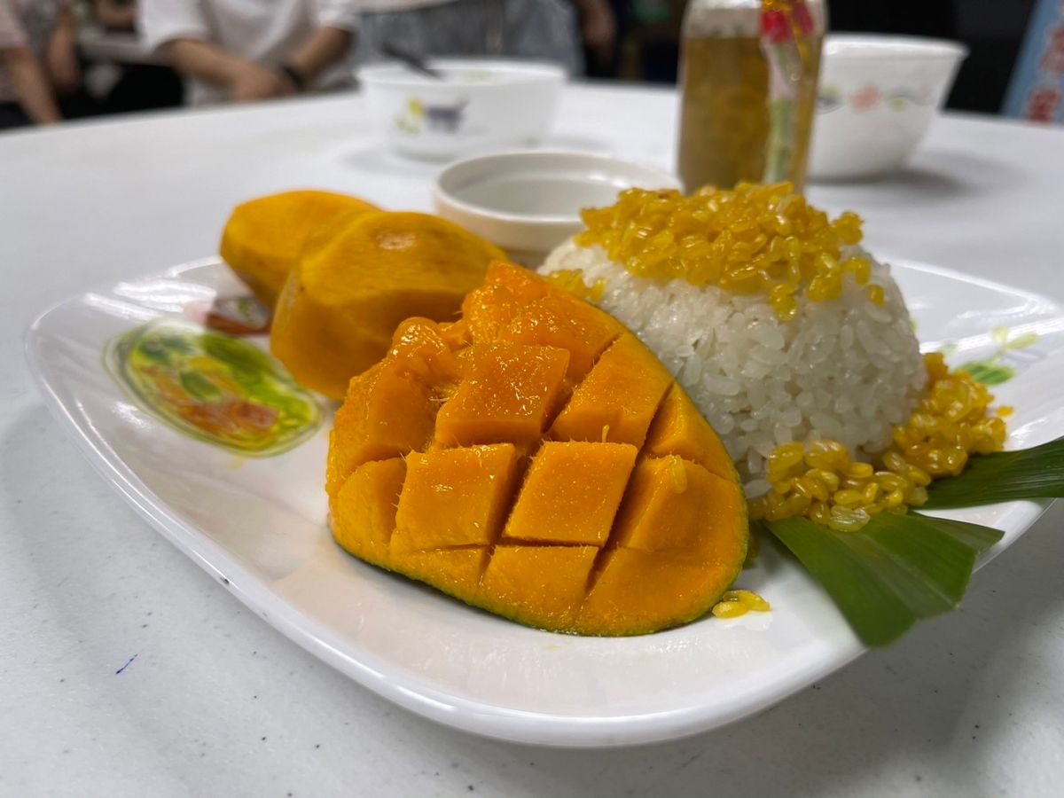 ▲芒果糯米飯成品。（圖／移民署提供）