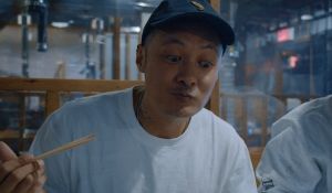 ▲余文樂帶工作團隊大嗑美食。(圖/尚慶創意提供) ▲余文樂帶工作團隊大嗑美食。(圖/尚慶創意提供)