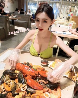 ▲▼長瀨昆妮擁有人人羨慕的大胸、細手臂身材。(圖/長瀨昆妮IG、臉書) ▲▼長瀨昆妮擁有人人羨慕的大胸、細手臂身材。(圖/長瀨昆妮IG、臉書)