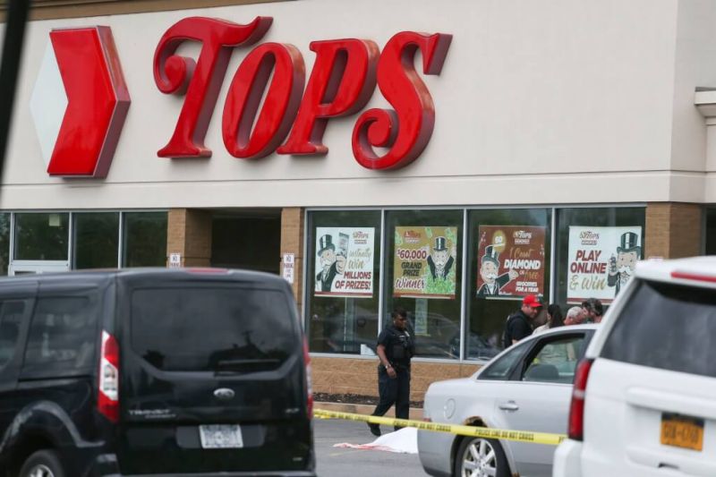美國水牛城超市外爆槍擊案！釀10死3傷　槍手遭逮補