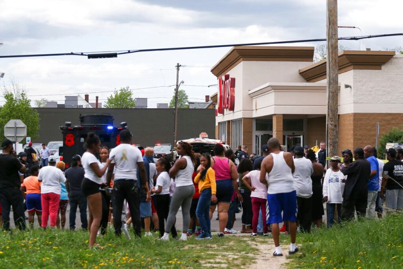 ▲水牛城當地黑人社區發生大規模槍擊，事件疑為種族暴力犯罪。（圖／美聯社／達志影像）