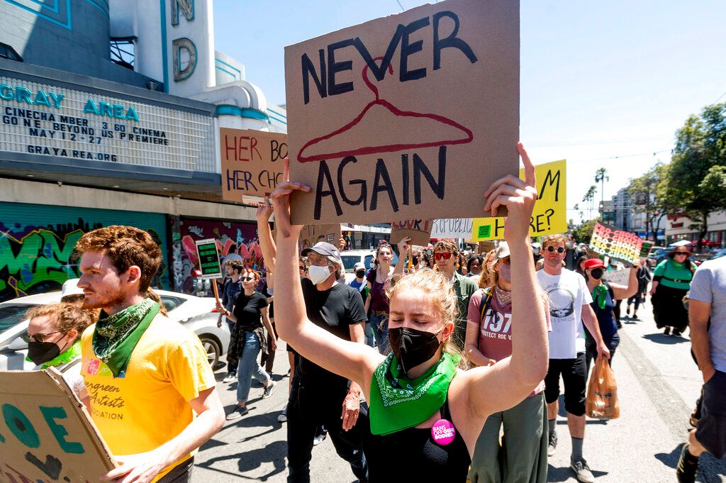 ▲美國最高法院推翻了具里程碑意義、保障墮胎權的「羅訴韋德案」（Roe v. Wade）裁定後，墮胎議題如今成了今年11月賓夕法尼亞州和密西根州等關鍵州長選戰的焦點。（圖／美聯社／達志影像）