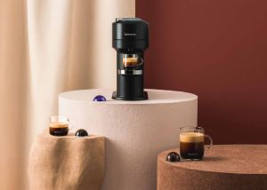 ▲對咖啡控來說，咖啡機是很貼心且驚喜的入厝禮，圖為Nespresso Vertuo Next咖啡機。（圖／業者提供）