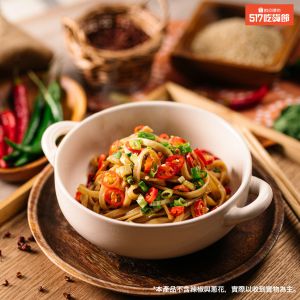 防疫不怕餓!蝦皮「517吃貨節」1元美食開吃 狂撒1折券 ▲「517吃貨節」也有必比登推介美食禮盒,雙月食品社愛恨椒芝醬拌麵,優惠價450元。(圖/蝦皮購物提供)