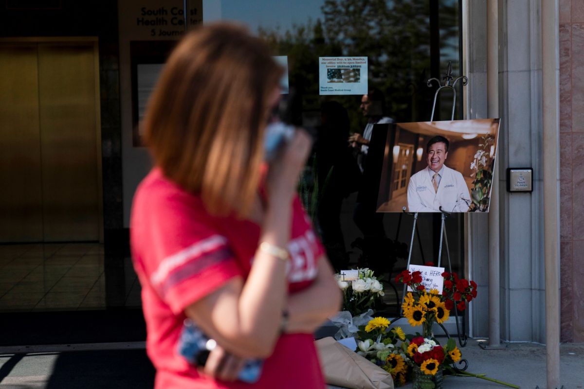 ▲美國南加州橘郡一處以台裔人士為主的教堂，當地時間15日驚傳槍擊悲劇，造成1名鄭姓醫師（照片）死亡。（圖／美聯社／達志影像）