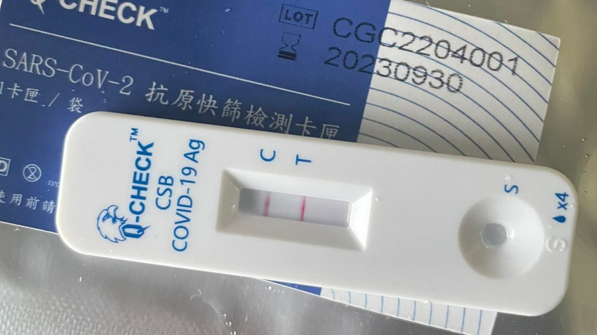 ▲一名網友PO文表示，因為快篩陽性遭到家人無情對待，最後被逼著搬離家門，讓他相當心寒。（圖／爆怨公社）