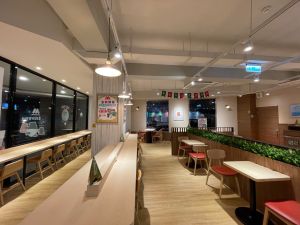 摩斯漢堡。(示意圖/翻攝MOS Burger 摩斯漢堡「癮迷」俱樂部臉書) ▲摩斯漢堡。(示意圖/翻攝MOS Burger 摩斯漢堡「癮迷」俱樂部臉書)