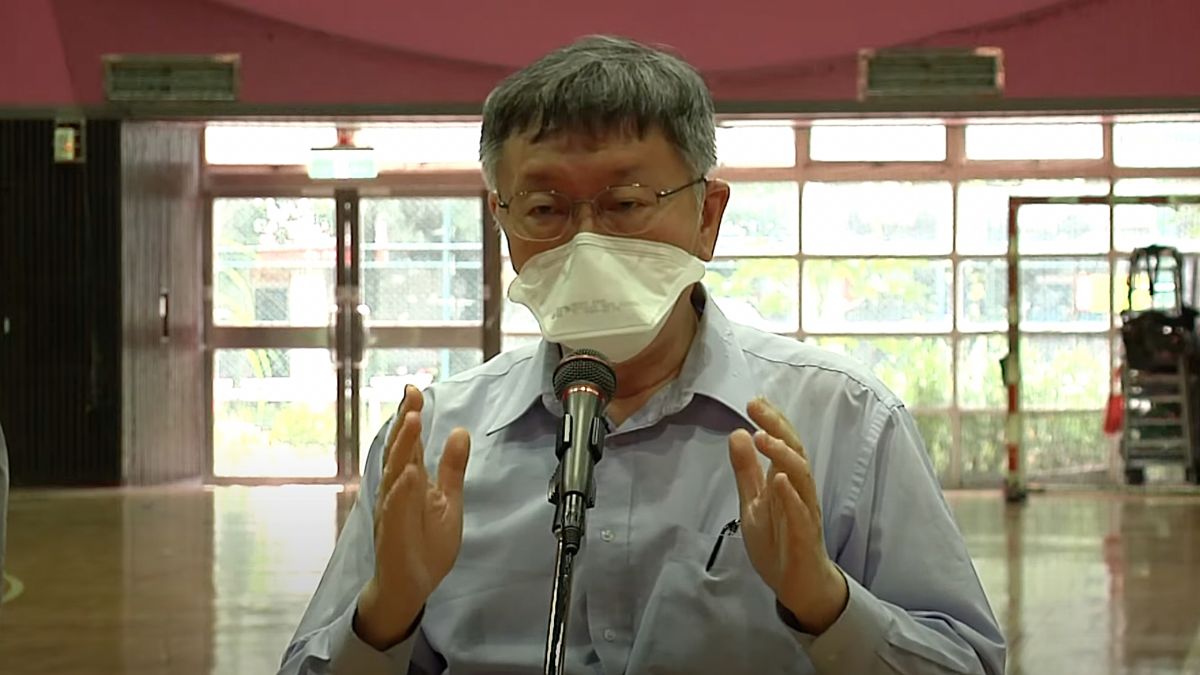 ▲台北市長柯文哲批評中央規劃在自由廣場設置大型疫苗施打站是「很白痴的命令」，引發論戰。（圖／台北市政府提供）