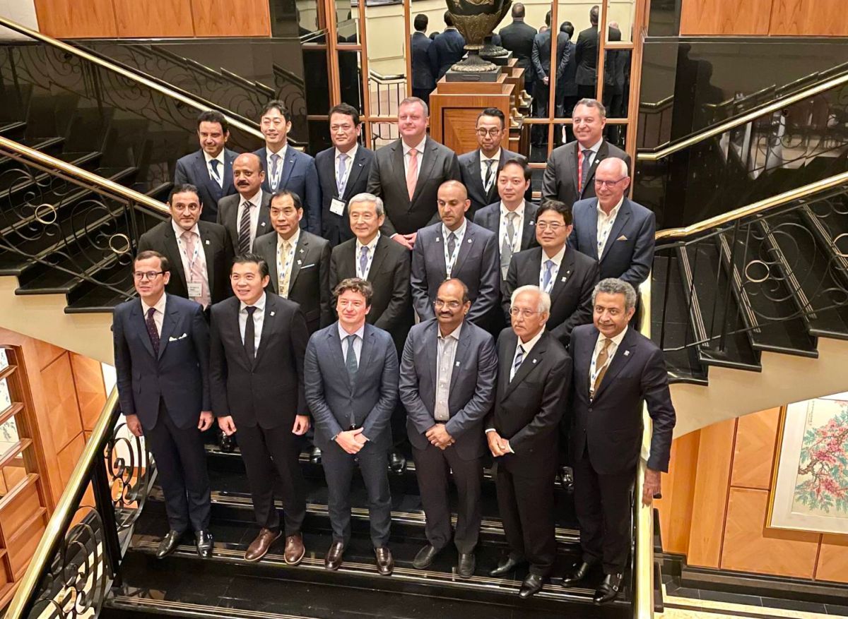 ▲機場公司總經理但昭璧（二排左二）以理事身份，前往新加坡參加國際機場協會亞太區第33屆理事會。（圖／機場公司及提供）