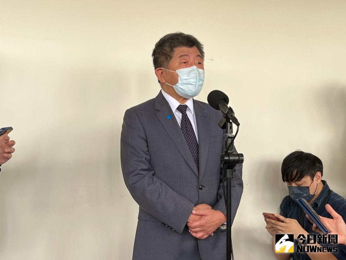 ▲今（18）日衛福部長陳時中表示，衛福部醫福會執行長王必勝基本上工作都在第一線，並說「我現在還在當部長」。（圖／記者朱永強攝影）