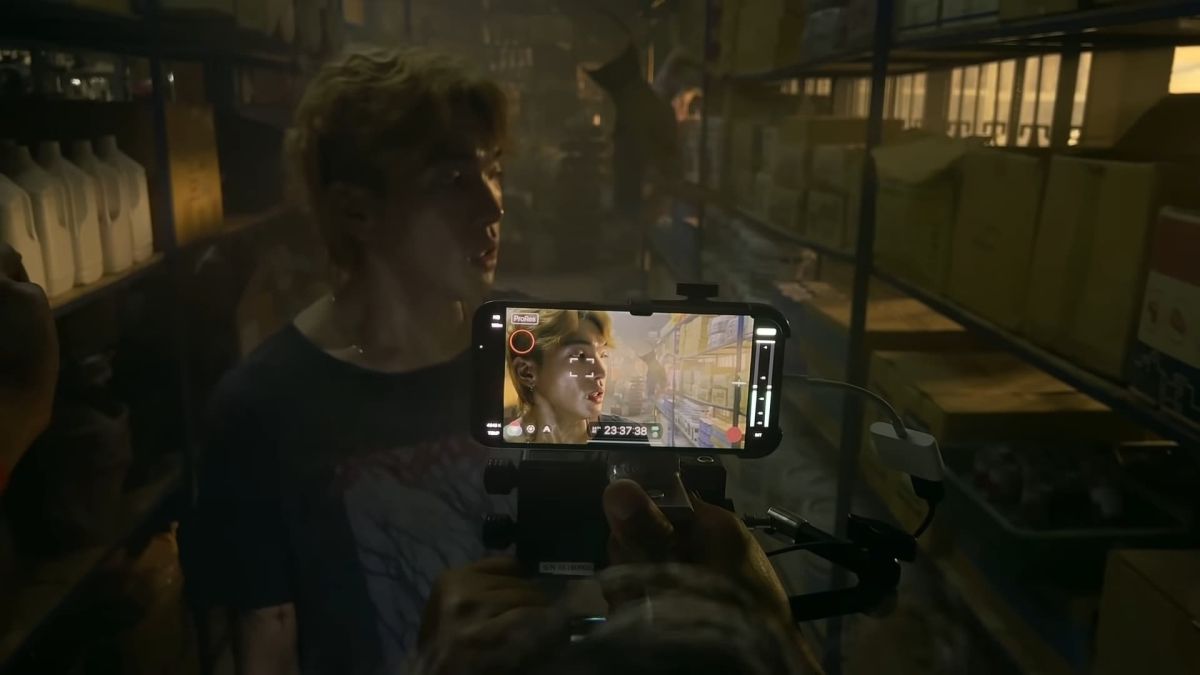 ▲泰國導演 Parkpoom Wongpoom 使用 iPhone 13 Pro 所拍攝的泰國恐怖片。（圖／翻攝自電影劇照）