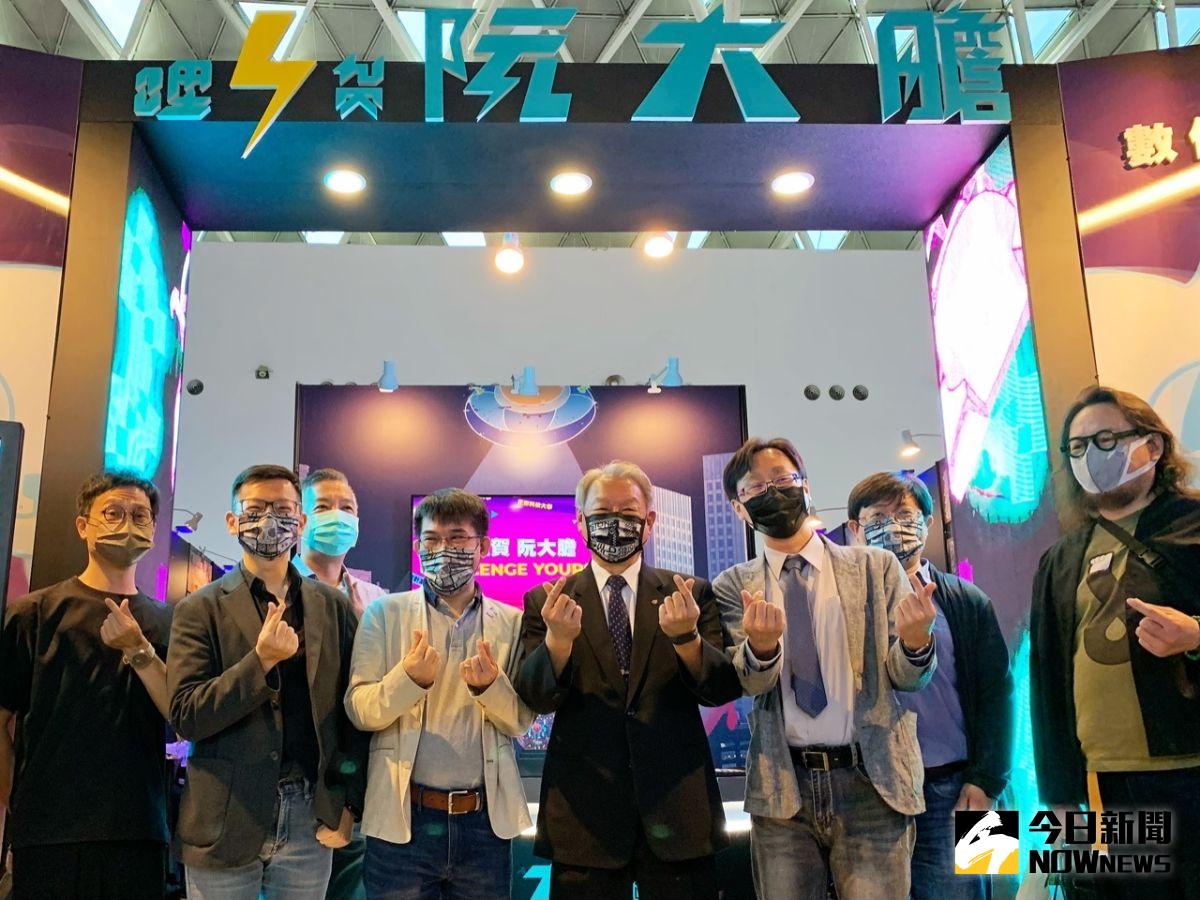 ▲正修科技大學數位多媒體設計系今年主視覺取名為「哩賀，阮大膽」。（圖／記者陳美嘉攝，2022.05.18）