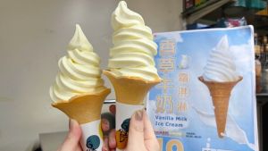 ▲OK超商除了美式、拿鐵買2送2,另有香草牛奶霜淇淋特價19元。(圖/業者提供) ▲OK超商除了美式、拿鐵買2送2,另有香草牛奶霜淇淋特價19元。(圖/業者提供)