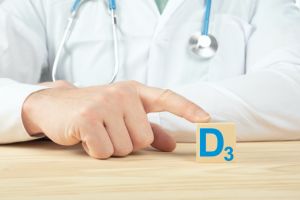 ▲專科醫師陳哲信指出，維生素D分成D2與D3兩種類型，而維持體內維生素D穩定含量，維生素D3比維生素D2更有效率。(圖/shutterstock)