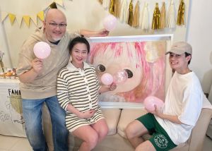 ▲劉亮佐(左起)、趙小僑、劉子銓準備迎接妹妹出生。(圖/趙小僑經紀人提供) ▲劉亮佐(左起)、趙小僑、劉子銓準備迎接妹妹出生。(圖/趙小僑經紀人提供)