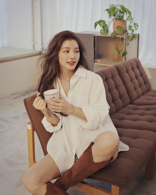 ▲許路兒年過半百，但看起來還是少女。（圖／許路兒臉書）