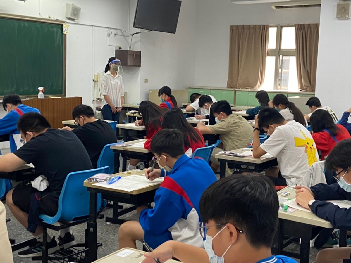 「我的媽媽是代理孕母」入北模考題惹議！民團批：荒謬命題