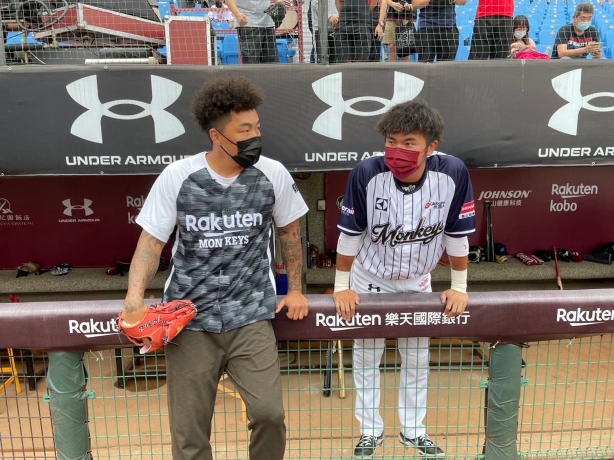 ▲郭泓志開球（圖／吳政紘攝）