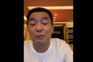 嗆台中衛生局收紅包!「打龜號」廖老大直播道歉了 。(圖/翻攝賽車教父-廖老大臉書直播) ▲嗆台中衛生局收紅包!「打龜號」廖老大直播道歉了 。(圖/翻攝賽車教父-廖老大臉書直播)