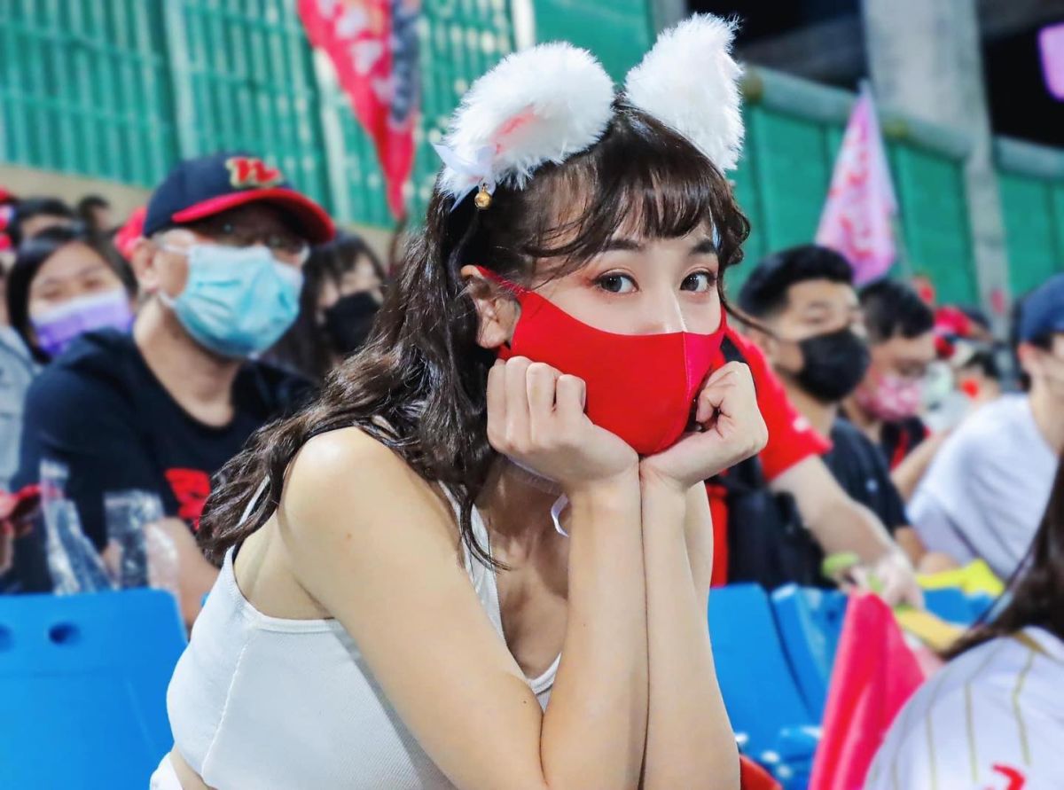 ▲小龍女拉拉快篩陽性。（圖／取自拉拉臉書）