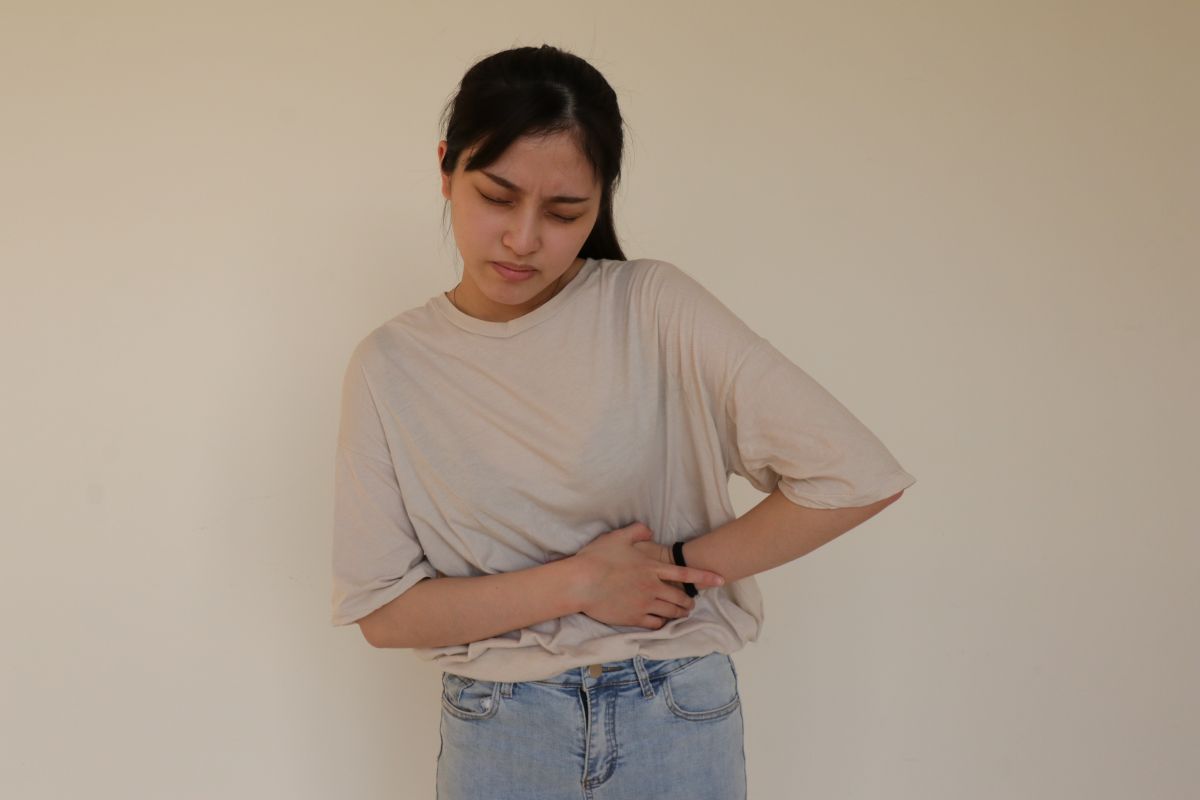 ▲醫師揭脹氣「元凶」，除了飲食習慣不好、習慣性便秘，睡覺打鼾吞進太多空氣也會導致脹氣。（示意圖，非當事人／NOWnews資料照片）