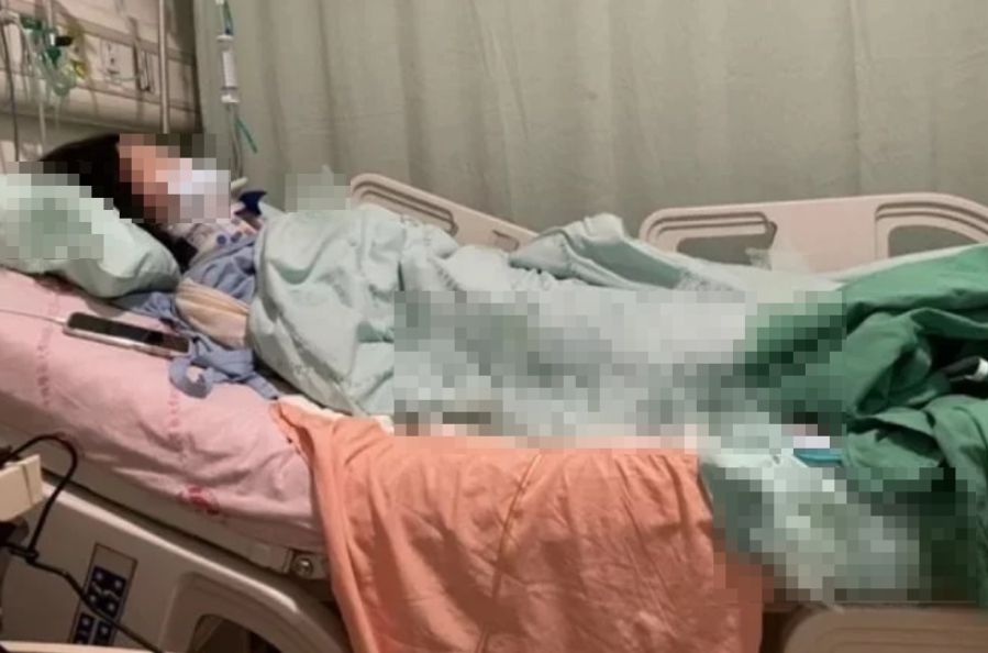 ▲被害者遭恐怖前男友撞倒，並來回輾壓，未來恐有癱瘓可能。（圖／翻攝畫面）