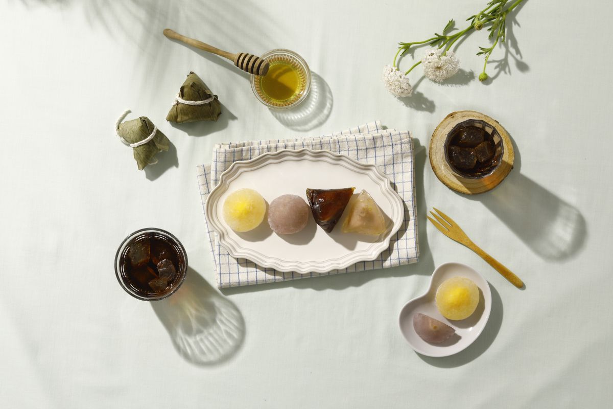 ▲每年應景又熱銷的星巴克人氣星冰粽，傳「受疫情影響」而提早停賣？官方低調證實「端午節禮盒已全數預購完畢」。（圖／台灣星巴克提供）