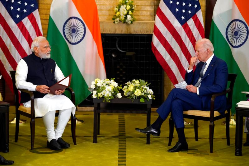 ▲美國總統拜登（右）與印度總理莫迪於QUAD峰會期間對談。印度外交部發言人巴格奇指出，總理莫迪與美國總統拜登今天在會談中達成「實質性成果」。（圖／美聯社／達志影像）