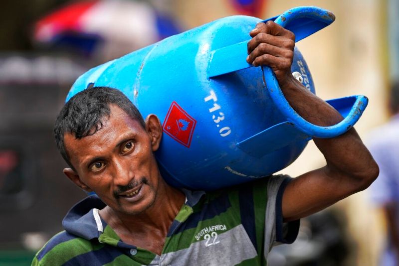 深陷經濟危機　斯里蘭卡開放燃料市場結束壟斷
