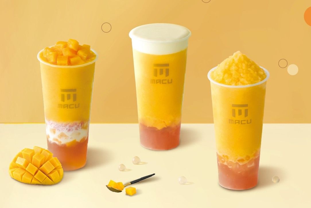 ▲「麻古茶坊」超人氣「楊枝甘露」重磅回歸買1送1，買芒果送楊枝甘露。「TPLUS茶加」夏日限定，喝得到一整顆愛文芒果的「仲夏芭芒柳」，再加碼抽獎免費喝一個月。（圖／翻攝自麻古茶坊FB）