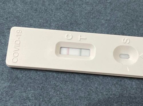 ▲快篩陽性。（圖／讀者提供）