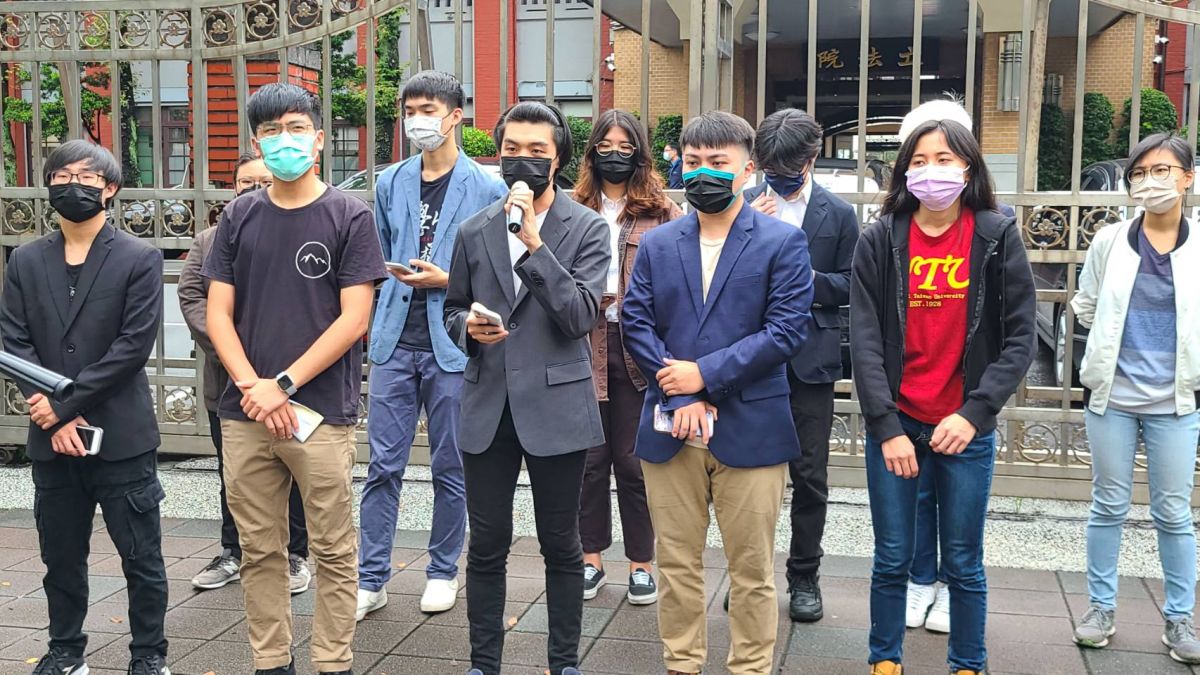 ▲學生團體相當關心《大學法》修正案進度，曾到立法院外舉行記者會。（圖／記者李琦瑋攝，2022.05.26）