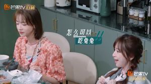 ▲王心凌被餵兔腦,字幕上驚見隋棠名言「怎麼可以吃兔兔」。(圖/翻攝芒果TV) ▲王心凌被餵兔腦,字幕上驚見隋棠名言「怎麼可以吃兔兔」。(圖/翻攝芒果TV)