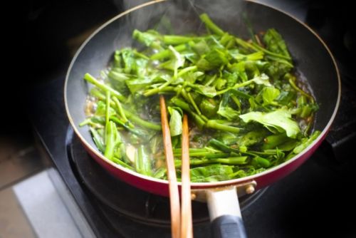 ▲炒空心菜示意圖。（示意圖／翻攝photoAC）