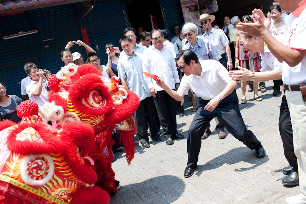 ▲前總統馬英九盛讚中國民主的言論，再度引發論戰。（圖／資料照）