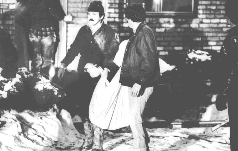 專挑小鮮肉!美「小丑殺手」地基藏滿骨骸 性侵虐殺33人