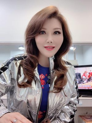 ▲張雅琴上妝模樣。(圖/張雅琴臉書) ▲張雅琴上妝模樣。(圖/張雅琴臉書)