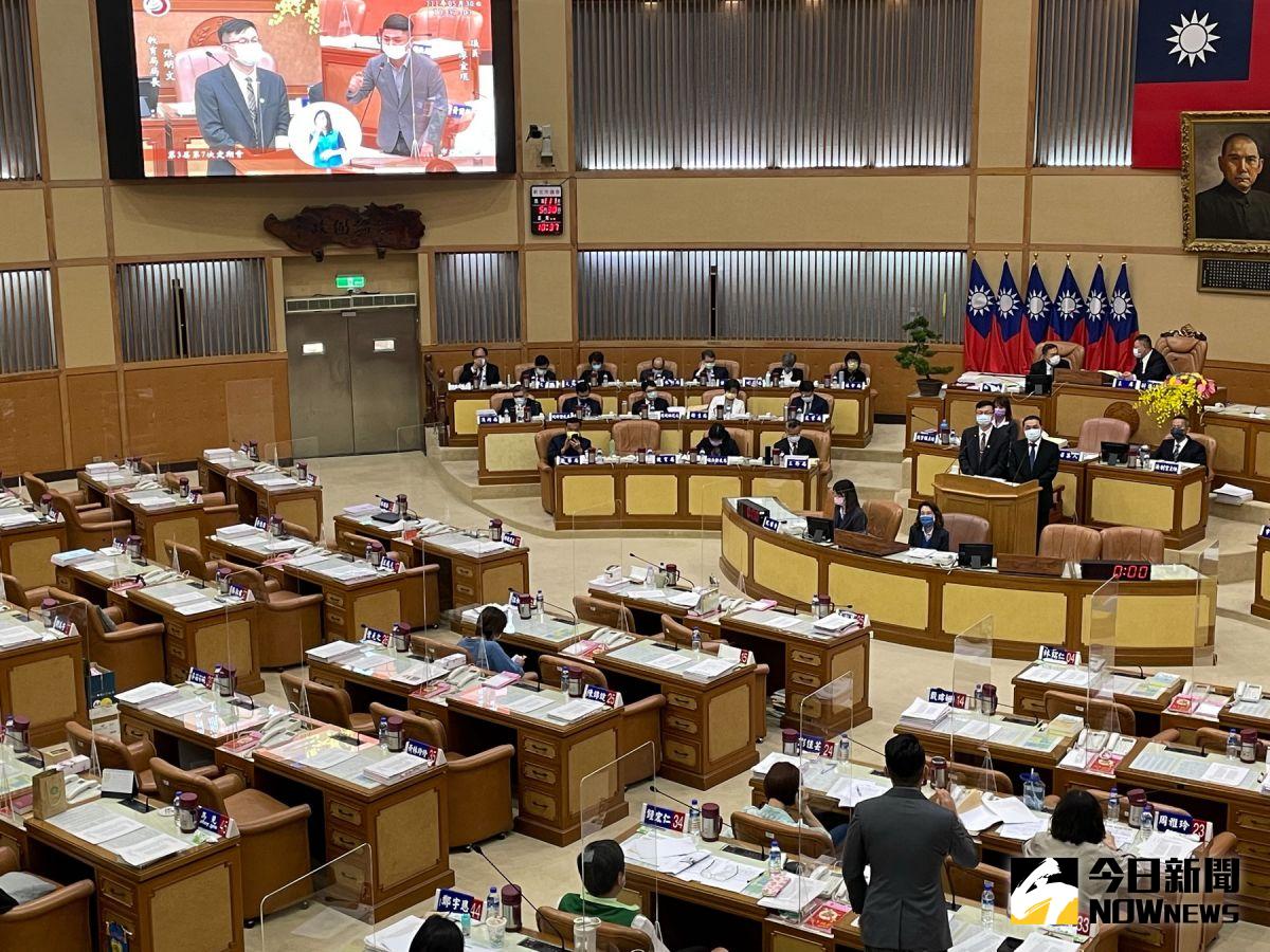 ▲新北市議員廖宜琨以台北市議員徐巧芯的事件為例，要求直接公布通聯的記錄進行檢視，也較能取信於民。（圖／記者陳志仁攝，2022.05.30）