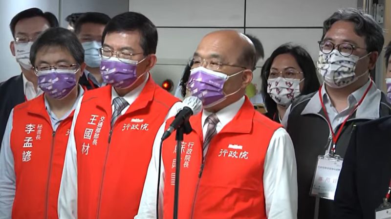 蘇貞昌宣布：明起入境旅客免PCR　唾液篩檢即可離開機場
